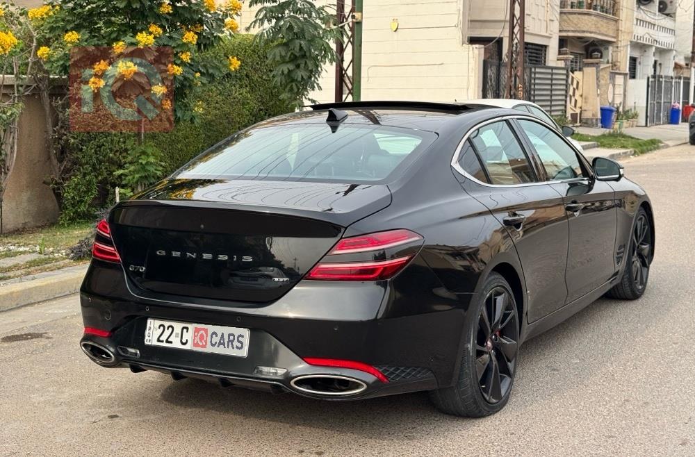 Genesis G70